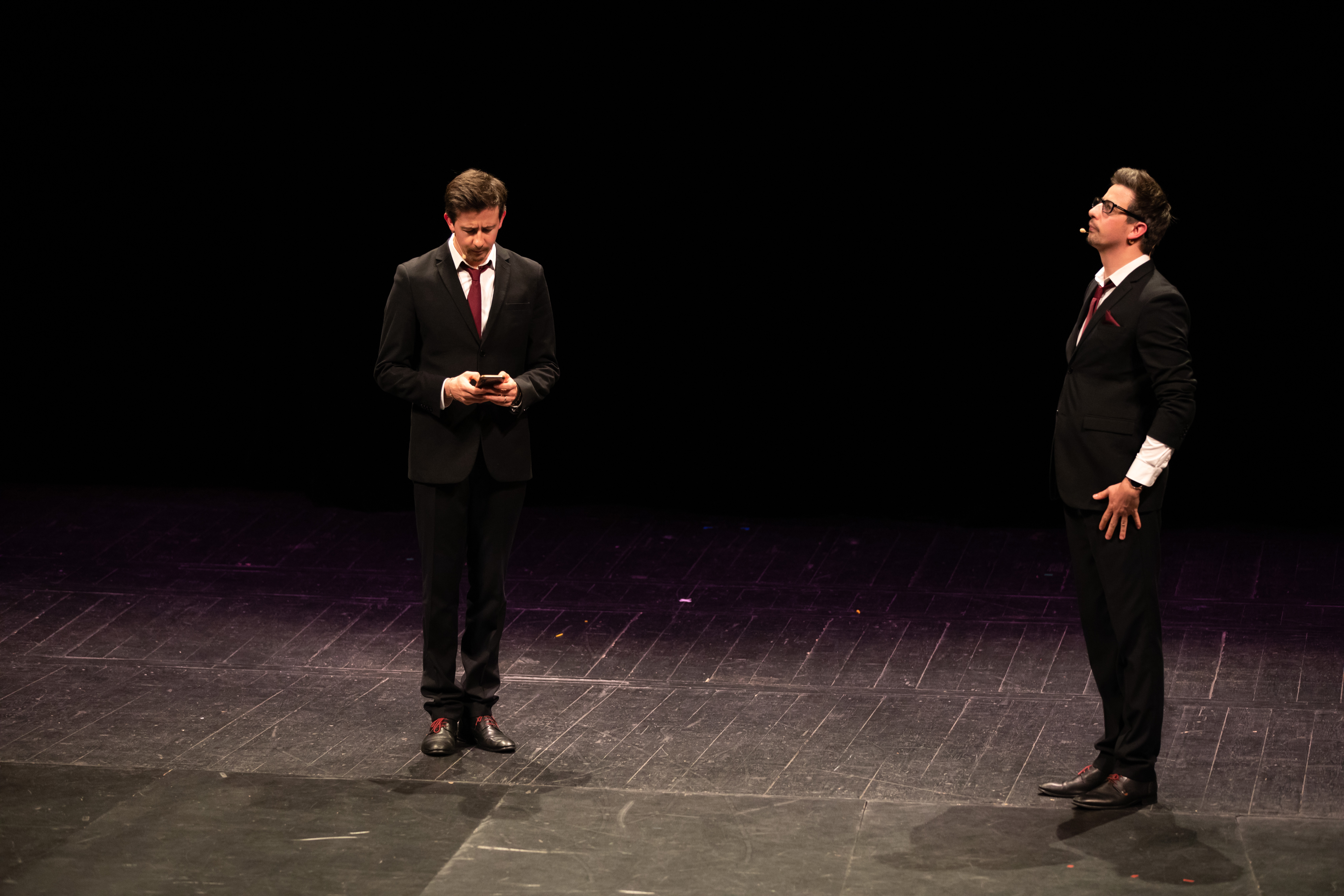 Les Jumeaux Steeven et Christopher Festival Au Tours Du Rire Magie à l'hôpital