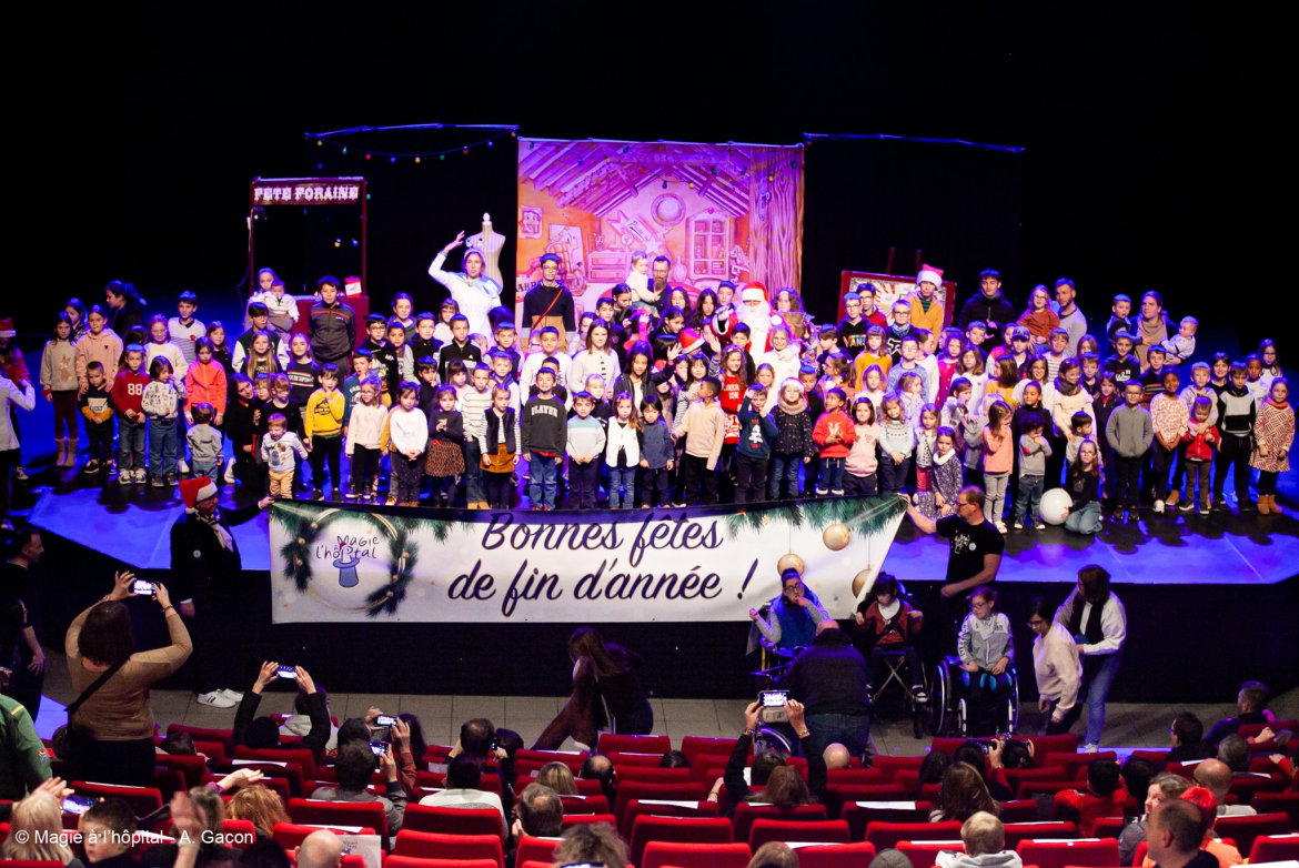 Spectacle de Noël annuel de Magie à l'hôpital