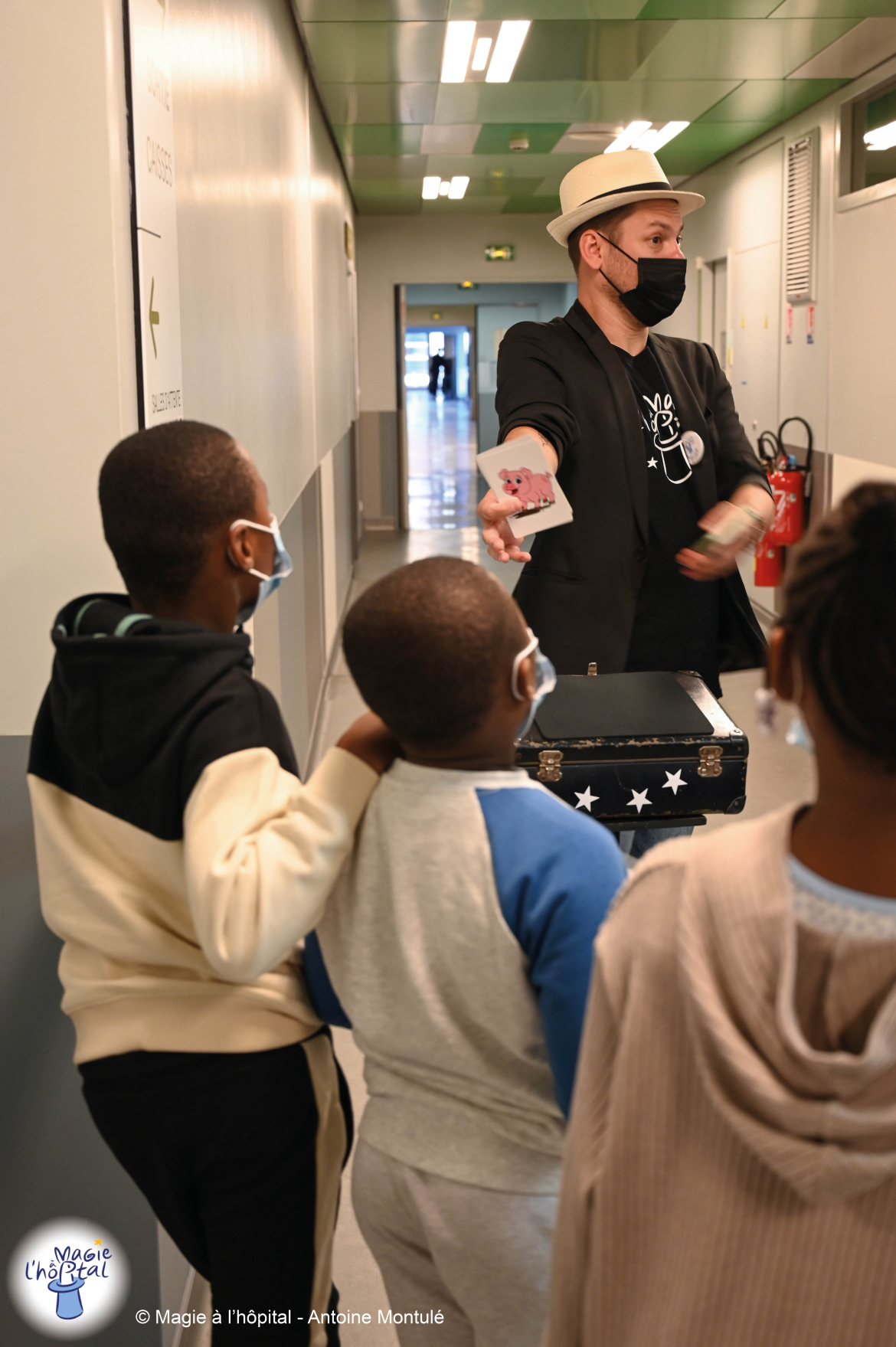 journée magique à l'hôpital Necker-Enfants Malades AP-HP magie association Magie à l'hôpital