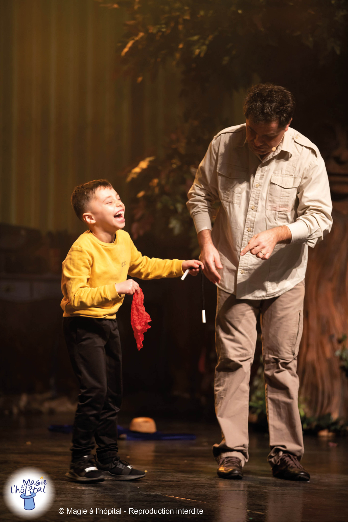 spectacle de Noël 2022 association Magie à l'hôpital Yvan l'Aventurier le Secret d'Alfred