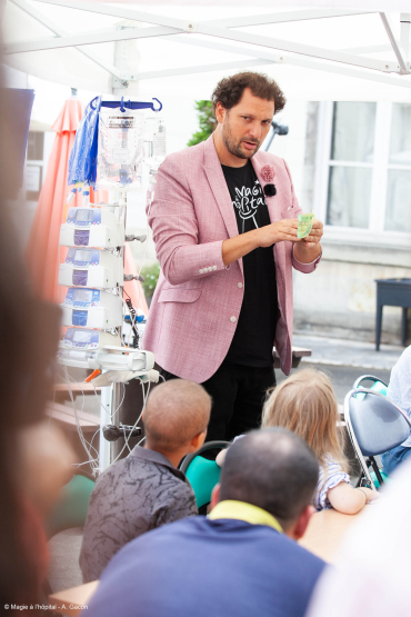 Eric Antoine parrain association Magie à l'hôpital journée de parrainage 10 ans