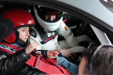 Rêve voiture de course avec Magie à l'hôpital